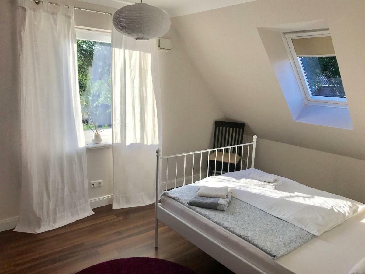 Zimmer Am Elberadweg Αμβούργο Εξωτερικό φωτογραφία